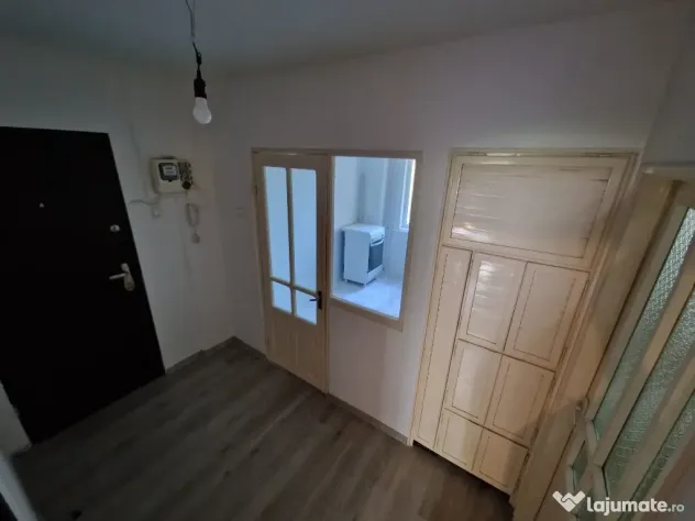 P.F apartament 3 camere,2 bai decomandat,65m 0% comision,Manastur