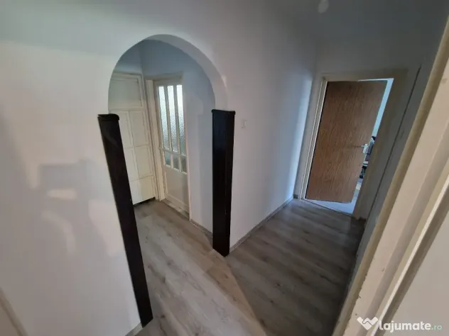 P.F apartament 3 camere,2 bai decomandat,65m 0% comision,Manastur