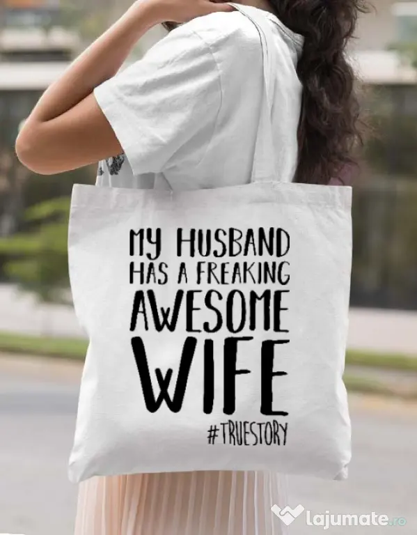 Sacosa din panza Awesome wife Alb