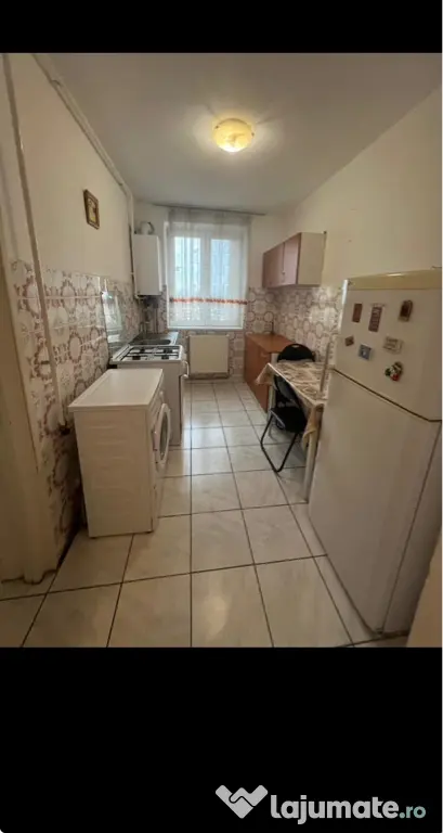 Închiriez apartament 2 camere
