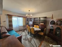 Apartament cu 4 camere, 77 mp, etaj 2, zona Dallas - Aiud