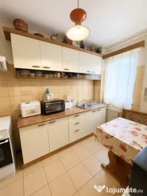 Apartament 3 camere | Parcare inclusa | Etaj intermediar - A