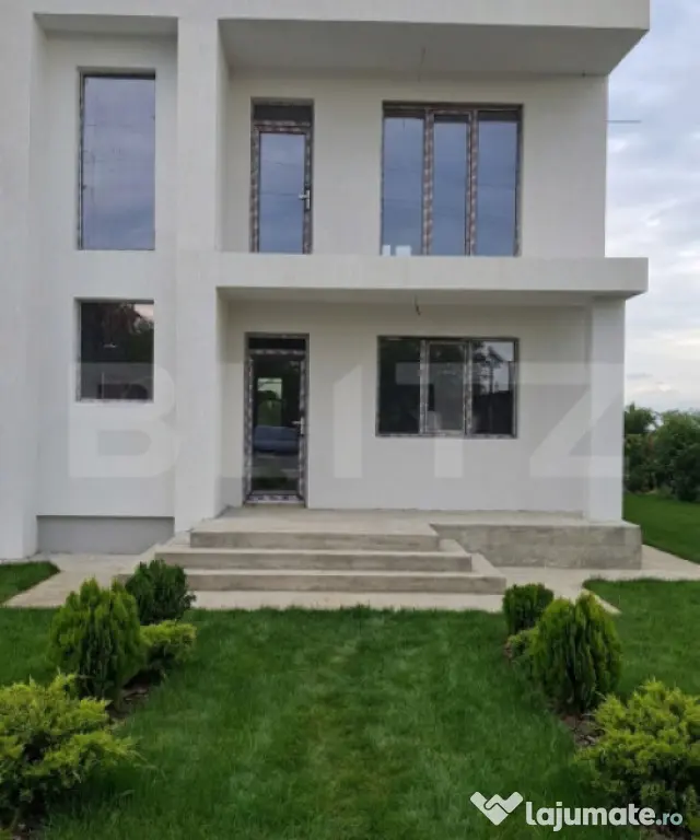 Casă de vânzare, 200 mp, zona Brezoaia