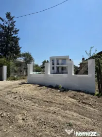 Casă de vânzare, 200 mp, zona Brezoaia