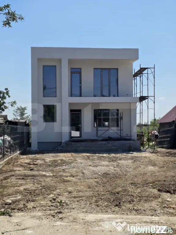 Casă de vânzare, 200 mp, zona Brezoaia
