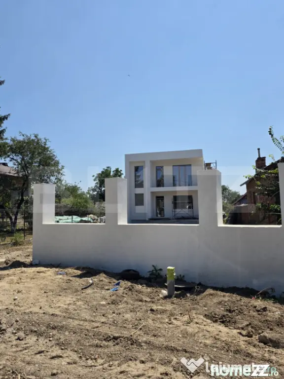 Casă de vânzare, 200 mp, zona Brezoaia