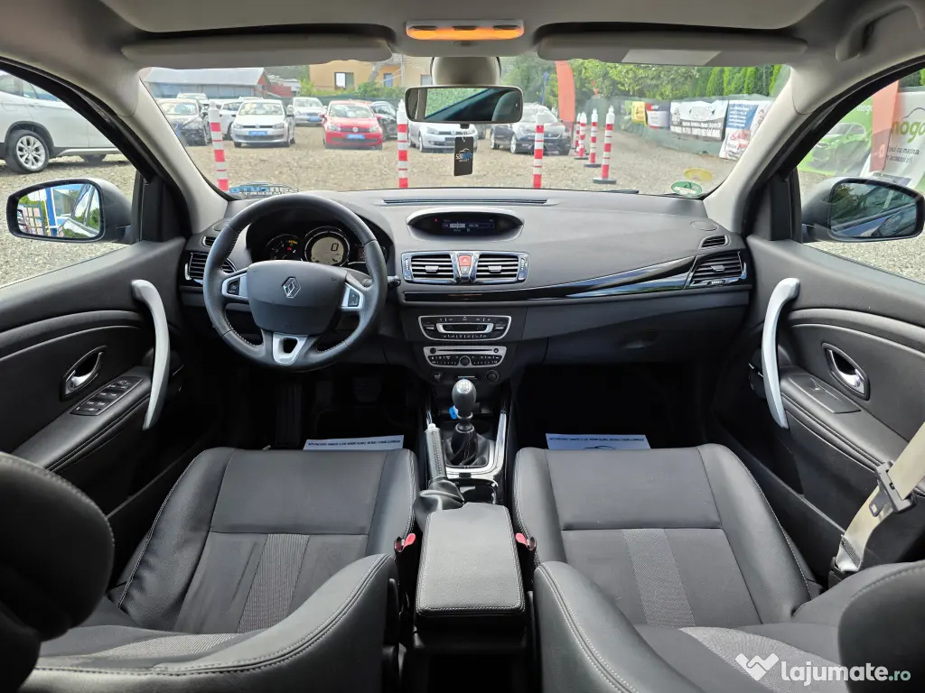 Renault Megane BOSE 2011 1.5 dCi 110 CP euro 5 / RATE fara avans