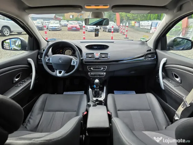 Renault Megane BOSE 2011 1.5 dCi 110 CP euro 5 / RATE fara avans