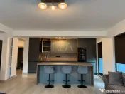 3 camere Vitan decomandat, centrală, parcare, et. 2, an 202