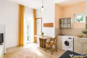 Garsoniera in vila, baie si bucatarie proprie, acces aproape 
