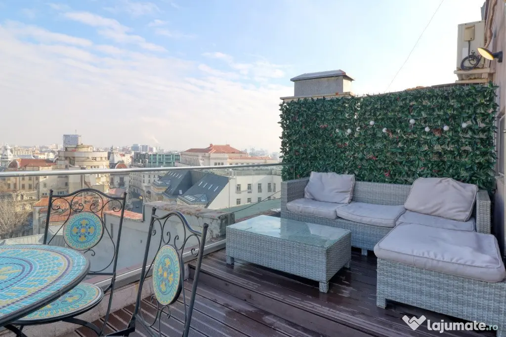 Terasă panoramică și probabil cea mai frumoasă priveliste din centru