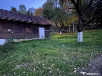 Căsuță tradițională din lemn cu teren 700 mp – Borșa, Maramureș