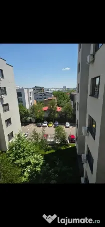 Închiriez apartament cu 2 camere