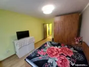 Apartament 3 camere decomandat cu garaj, loc de parcare, bal 