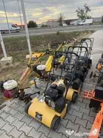 Închiriez scarificator gazon, motocultor, tăvălug gazon, mașină tuns iarba