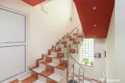 Casa cu curte | Cladire pentru activitati comerciale si s... 