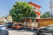 Casa cu curte | Cladire pentru activitati comerciale si s... 