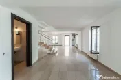 Clădire versatilă de închiriat în zona Teilor 