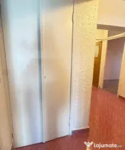Apartament 3 camere decomandat, Central, Etaj 2, Bloc 1986, 