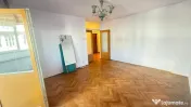 Apartament 3 camere decomandat, Central, Etaj 2, Bloc 1986, 