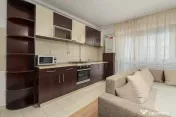 Apartament 2 camere, centrală proprie și metrou la cât...