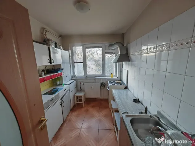 De inchiriat apartament 2 camere, metrou Titan, strada Liviu Rebreanu