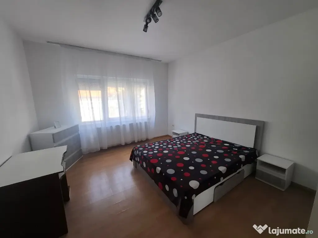 Inchiriez apartament 3 camere Andrei Saguna + loc parcare ID:RH-45483-