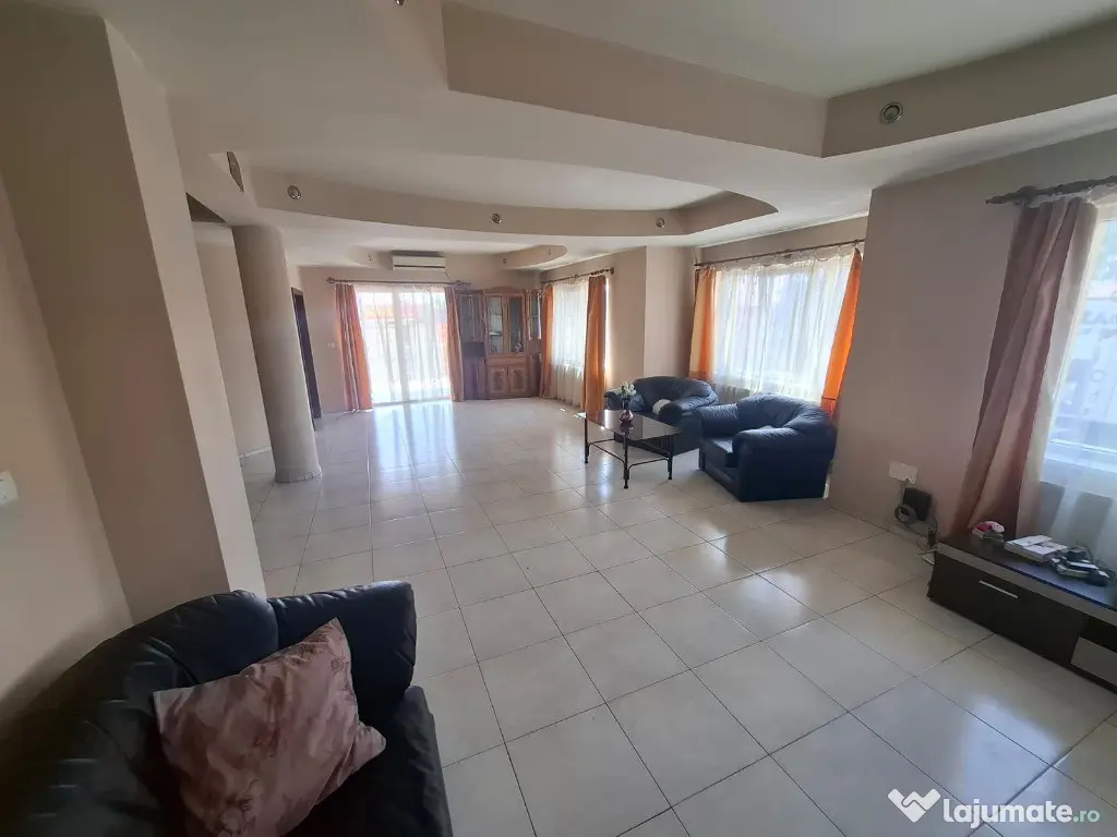 Inchiriez apartament 3 camere Andrei Saguna + loc parcare ID:RH-45483-