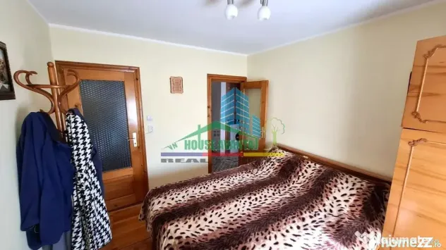 Apartament 3 camere, parter, gata de mutare