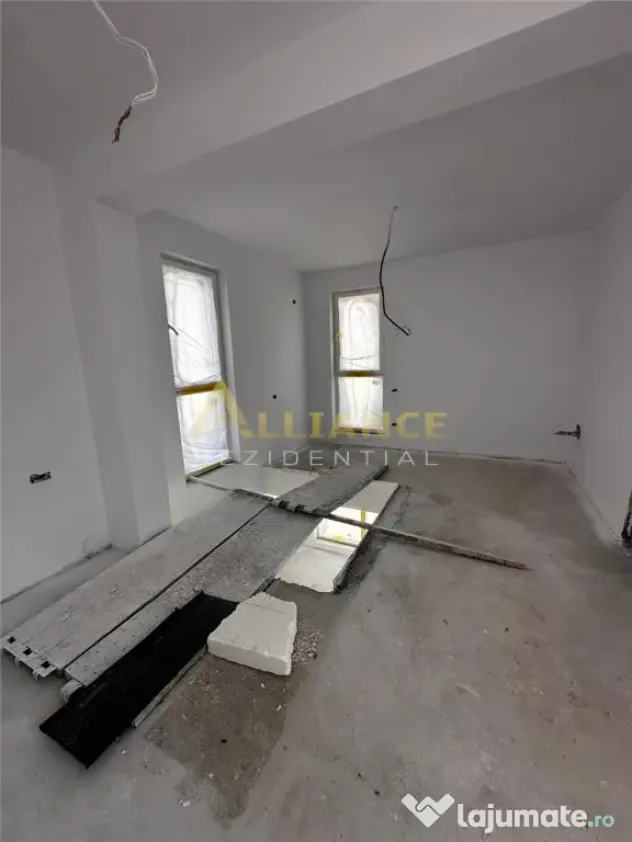 Apartament 2 camere tip duplex { Strada Biruintei }