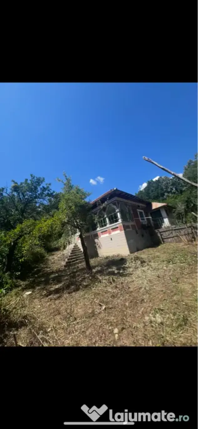 Teren intravilan de vanzare