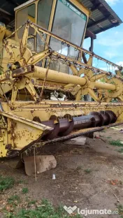 Combină agricolă New Holland Clayson S-1550