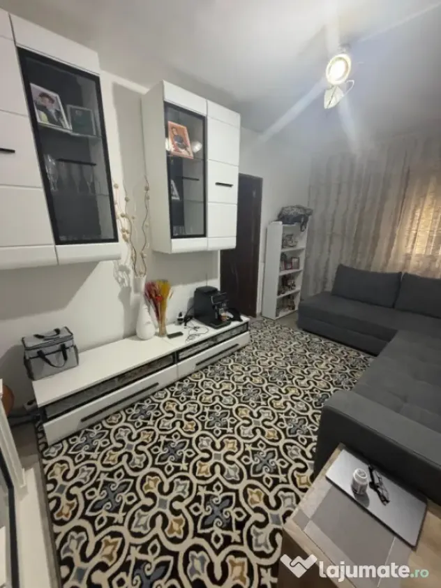 Apartament semidecomantat parter , Craiovita