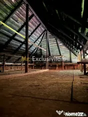 Casă versatilă de vânzare în Comuna Corbi, Argeș –... 