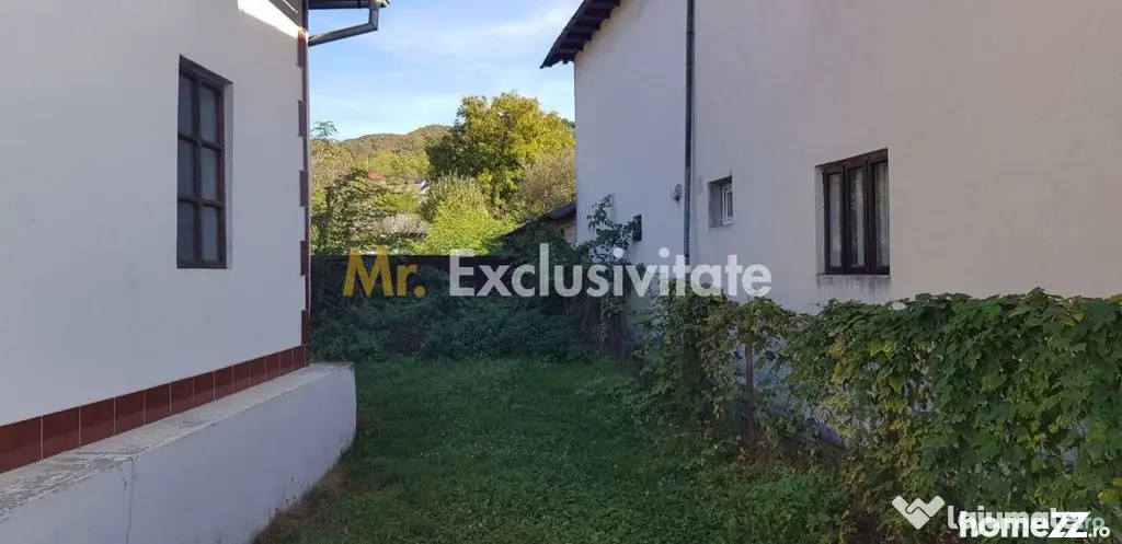 Casă versatilă de vânzare în Comuna Corbi, Argeș –...