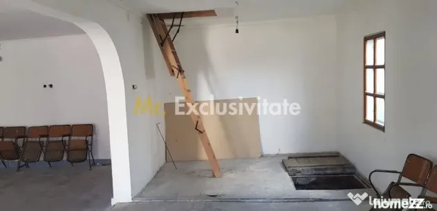 Casă versatilă de vânzare în Comuna Corbi, Argeș –...