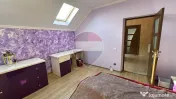 De închiriat casă cu 5 camere, în Sântandrei