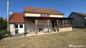 De închiriat casă cu 5 camere, în Sântandrei