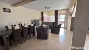 De închiriat casă cu 5 camere, în Sântandrei