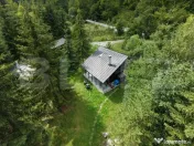 Cabană la munte cu saună finlandeză și teren generos