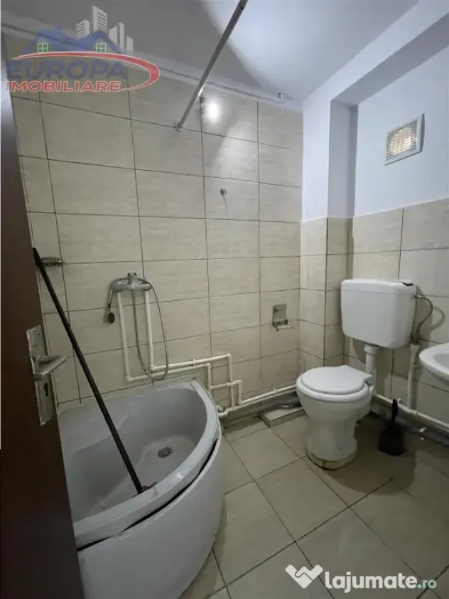 Casa tip Pensiune zona Dallas-Tulcea