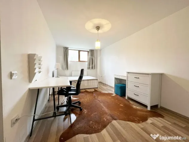 închiriez apartament două camere
