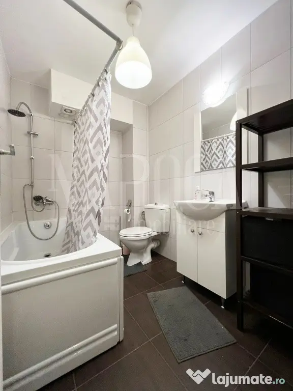 închiriez apartament două camere