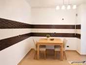 Compozitie generoasa, loc parcare, boxa, Isaran Residence, T 