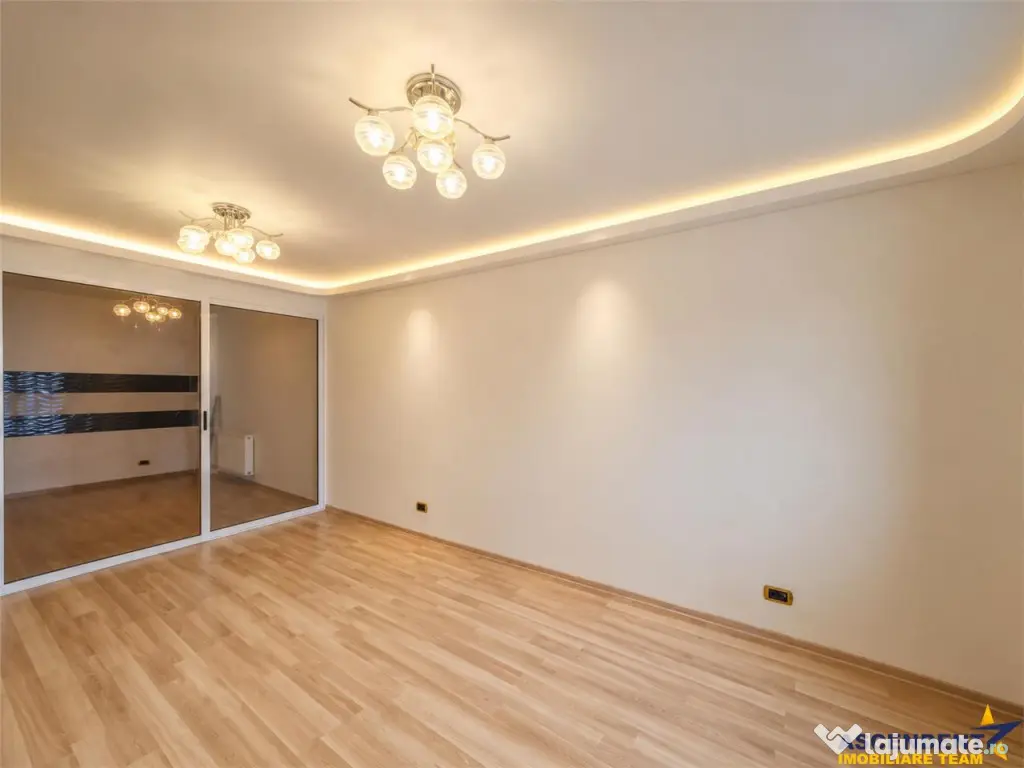 Compozitie generoasa, loc parcare, boxa, Isaran Residence, T