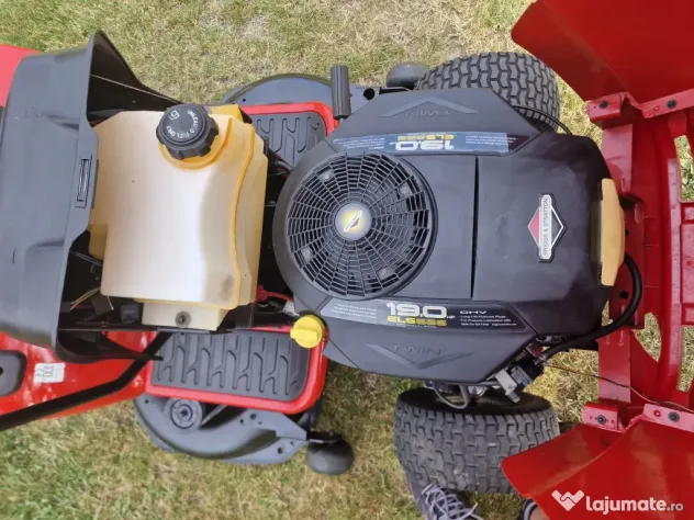 Tractoraș tuns gazon Jonsered (Husqvarna) 19 CP V-Twin
