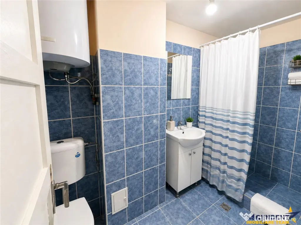 Nivel in casa cu 2 apartamente,145 mp utili teren 338mp, Gh