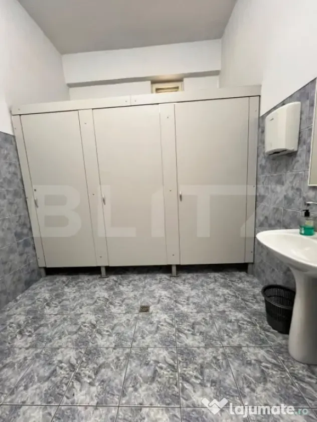 Spatiu comercial central 231 mp