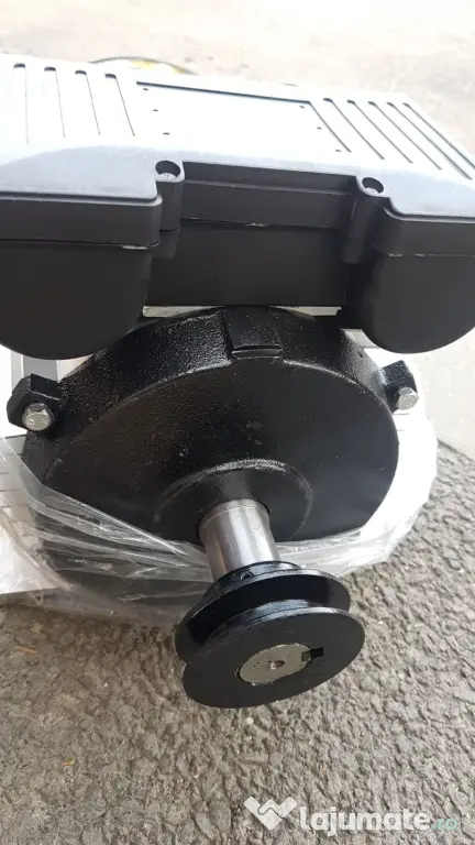 Motor 4 kw pentru conversie compresoare 380 v - 220 v