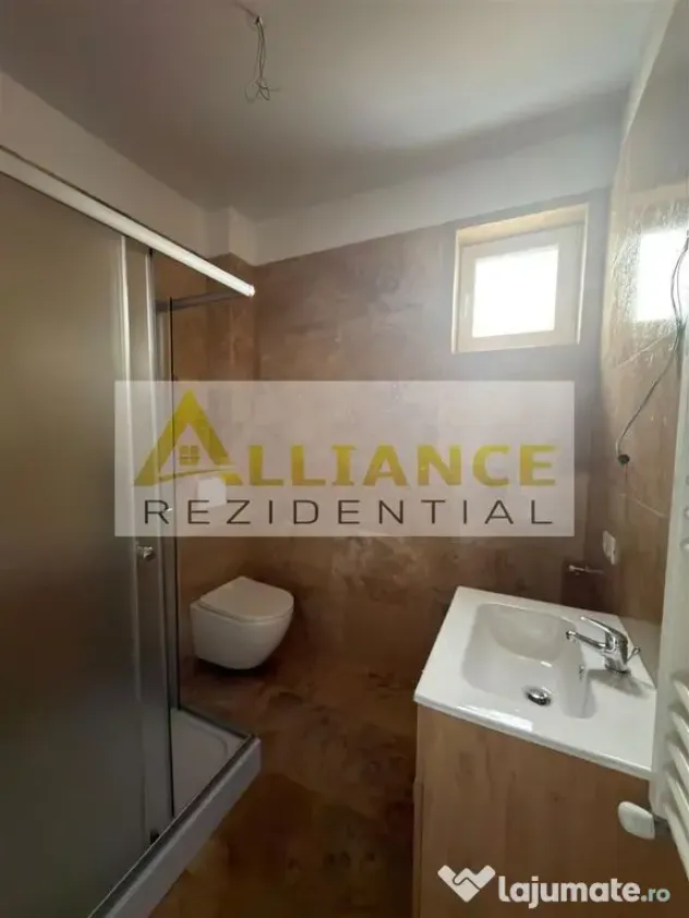 Apartament 3 camere de vanzare | Loc de parcare inclus | ...